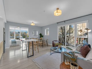 Apartment for sale in North Vancouver, North Vancouver, 207 111 E 3rd Street, 263136048 | Realtylink.org