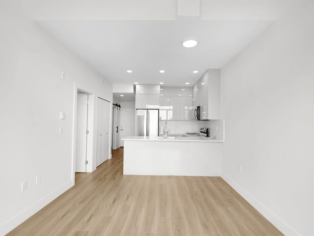 Apartment for sale in Surrey, Surrey, 609 15739 Fraser Highway, 263136144 | Realtylink.org