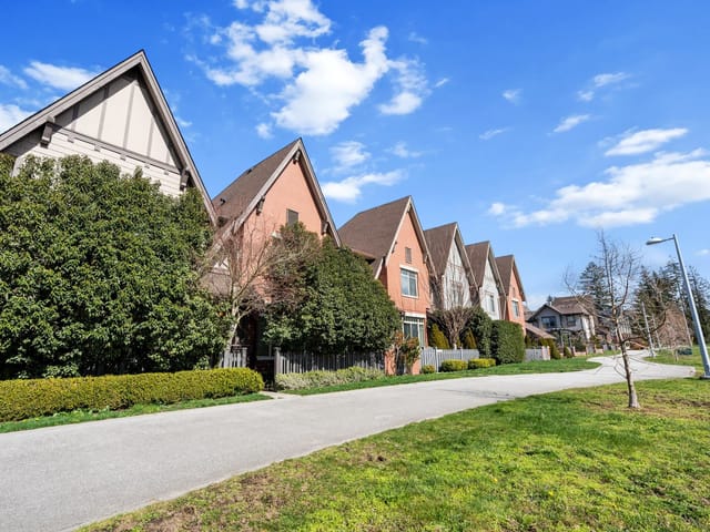House for sale in Surrey, South Surrey White Rock, 16447 24 Avenue, 263136193 | Realtylink.org