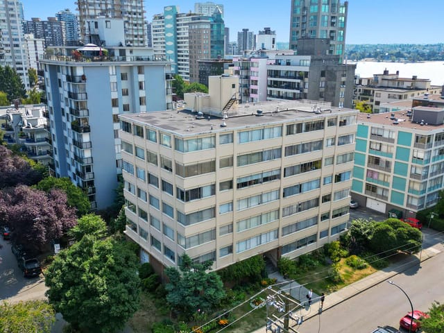 Apartment for sale in Vancouver, Vancouver West, 301 1050 Chilco Street, 263136217 | Realtylink.org