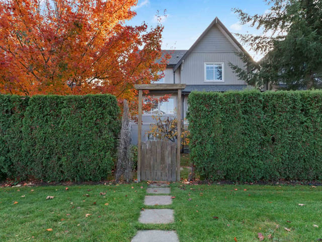 1/2 Duplex for sale in Squamish, Squamish, 12 1800 Mamquam Road, 263136377 | Realtylink.org