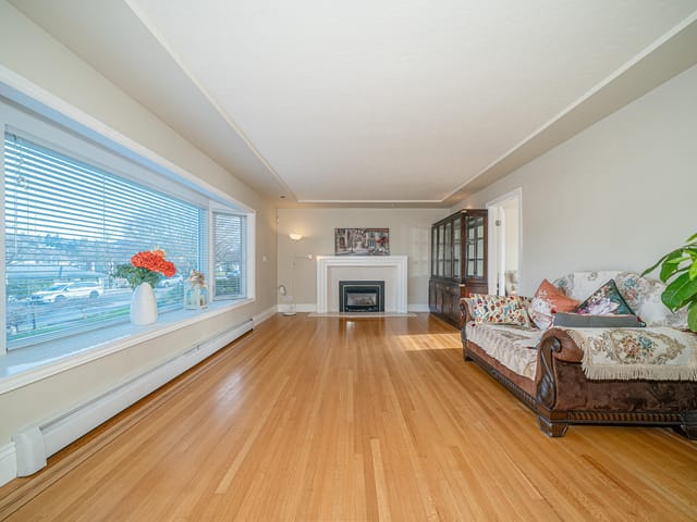 House for sale in Burnaby, Burnaby North, 4824 Fairlawn Drive, 263136520 | Realtylink.org