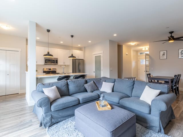 Townhouse for sale in Maple Ridge, Maple Ridge, 23958 Kanaka Way, 263136570 | Realtylink.org