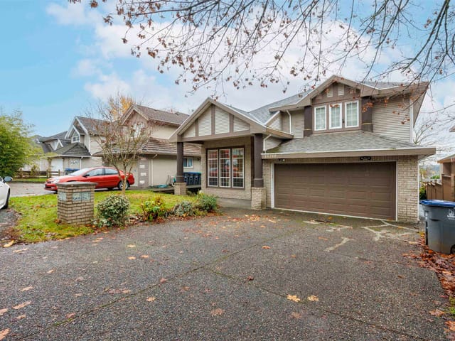 House for sale in Surrey, Surrey, 15210 82 Avenue, 263136600 | Realtylink.org