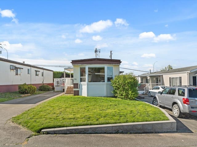 Manufactured Home for sale in Abbotsford, Abbotsford, 51 2035 Martens Street, 263136678 | Realtylink.org