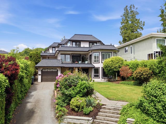 House for sale in Surrey, South Surrey White Rock, 13407 Marine Drive, 263136704 | Realtylink.org