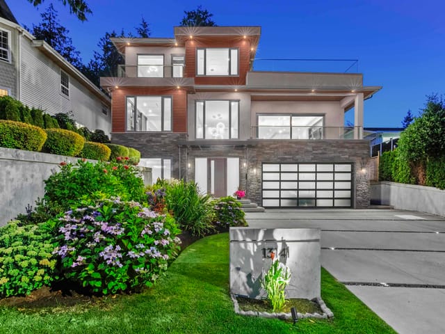 House for sale in Surrey, South Surrey White Rock, 13141 Marine Drive, 263136767 | Realtylink.org