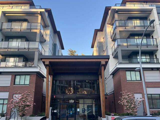 Apartment for sale in Surrey, South Surrey White Rock, 416 3528 146a Street, 263136843 | Realtylink.org