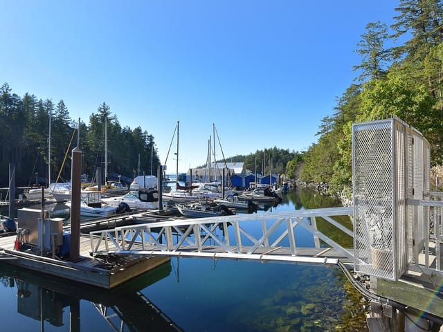 House for sale in Halfmoon Bay, Sunshine Coast, 10113 10131 Mercer Road, 263136863 | Realtylink.org
