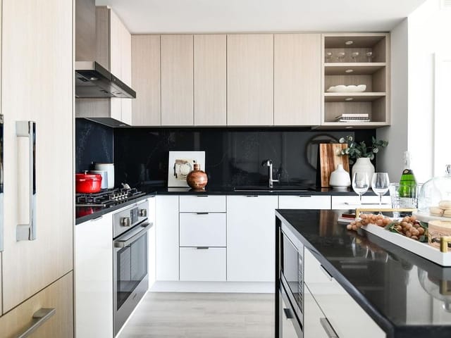 Apartment for sale in Burnaby, Burnaby South, 307 4988 Bennett Street, 263136928 | Realtylink.org