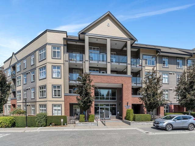 Apartment for sale in Surrey, South Surrey White Rock, 510 2855 156 Street, 263136987 | Realtylink.org