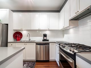 Apartment for sale in Surrey, South Surrey White Rock, 325 15850 26 Avenue, 263137227 | Realtylink.org