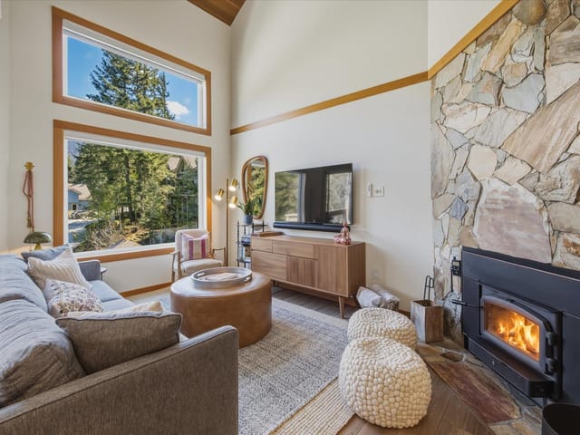 Townhouse for sale in Whistler, Whistler, 32 6127 Eagle Ridge Crescent, 263137286 | Realtylink.org