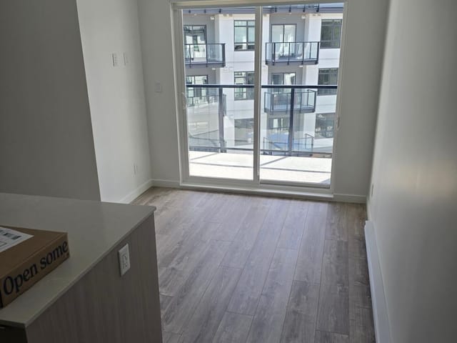 Apartment for sale in Surrey, North Surrey, 521 13968 Laurel Drive, 263137312 | Realtylink.org