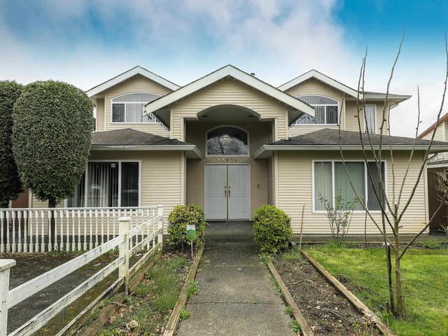 House for sale in Surrey, Surrey, 14076 72 Avenue, 263137351 | Realtylink.org
