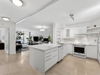 Apartment for sale in North Vancouver, North Vancouver, 905 2024 Fullerton Avenue, 263137722 | Realtylink.org