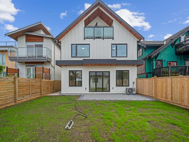 1/2 Duplex for sale in Vancouver, Vancouver East, 2 4463 Walden Street, 263137882 | Realtylink.org