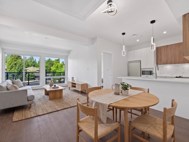 Apartment for sale in Surrey, South Surrey White Rock, 213 2233 156 Street, 263138157 | Realtylink.org