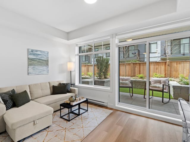 Apartment for sale in Abbotsford, Abbotsford, 304 33820 South Fraser Way, 263138327 | Realtylink.org