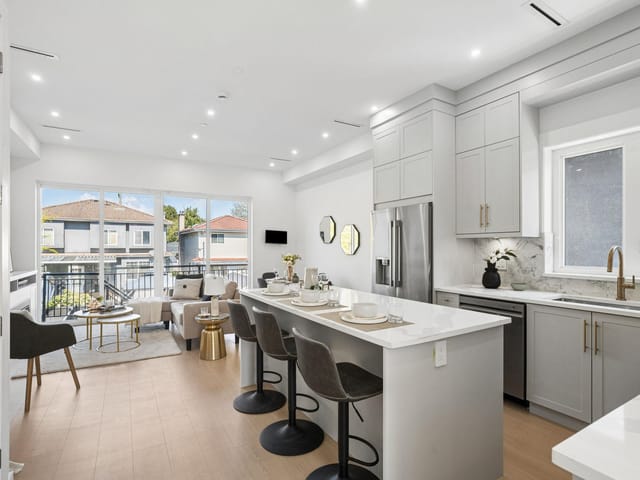 1/2 Duplex for sale in Vancouver, Vancouver East, 2 1005 E 55th Avenue, 263138351 | Realtylink.org
