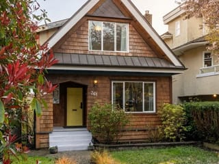 House for sale in North Vancouver, North Vancouver, 261 E 4th Street, 263138697 | Realtylink.org
