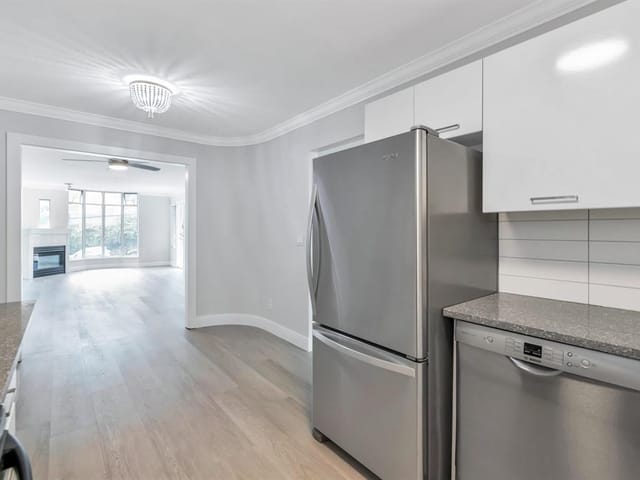 Townhouse for sale in White Rock, South Surrey White Rock, 310 14965 Marine Drive, 263138726 | Realtylink.org