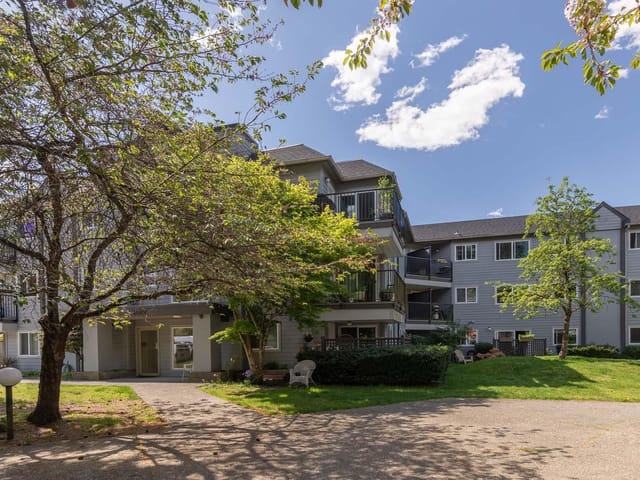 Apartment for sale in Squamish, Squamish, A101 40100 Willow Crescent, 263138727 | Realtylink.org