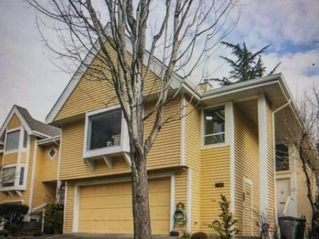 Townhouse for rent in Vancouver, Vancouver East, Ground Level 3316 Flagstaff Place, 263138941 | Realtylink.org