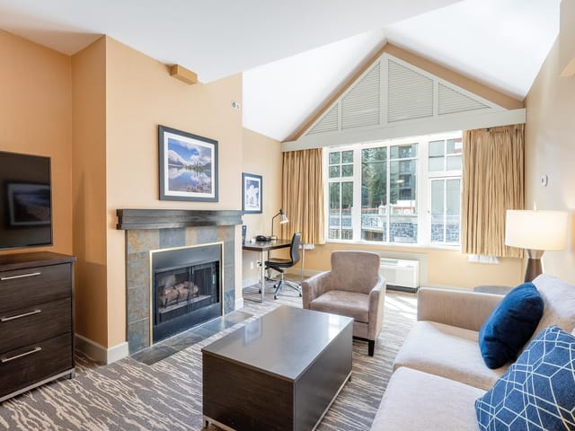 Apartment for sale in Whistler, Whistler, 560 4050 Whistler Way, 263139046 | Realtylink.org