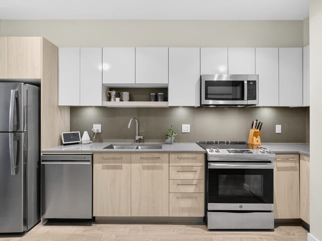 Apartment for sale in Surrey, North Surrey, 211 13768 108 Avenue, 263139119 | Realtylink.org