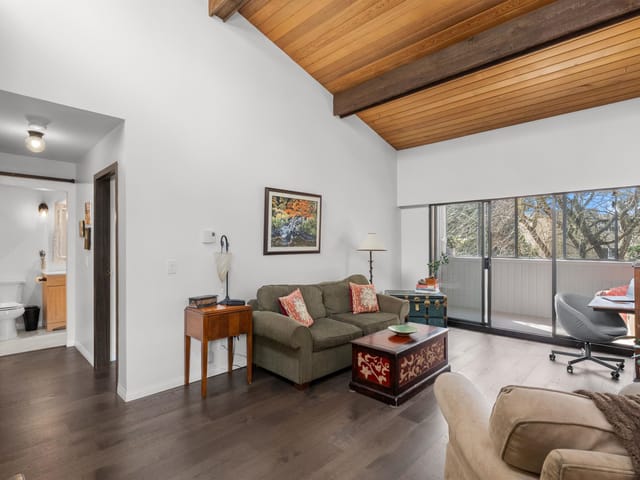Apartment for sale in Delta, Tsawwassen, 301 5553 16 Avenue, 263139222 | Realtylink.org