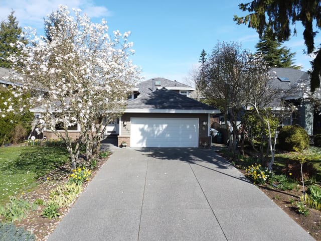 House for sale in Surrey, South Surrey White Rock, 14897 22 Avenue, 263139235 | Realtylink.org