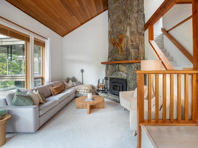 Apartment for sale in Whistler, Whistler, 206 6117 Eagle Drive, 263139533 | Realtylink.org