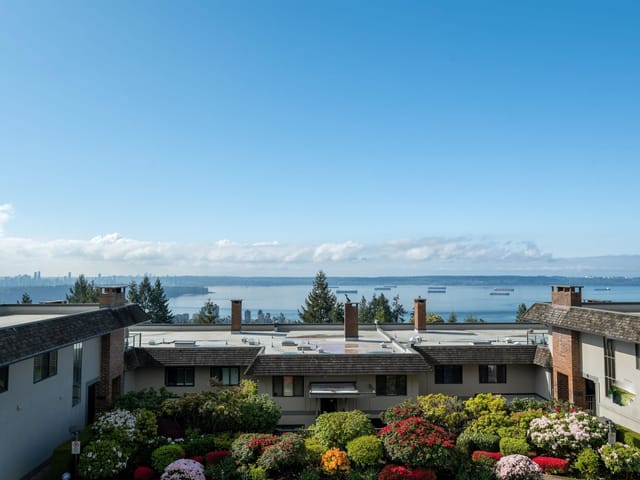 Apartment for sale in West Vancouver, West Vancouver, 26 2214 Folkestone Way, 263139547 | Realtylink.org