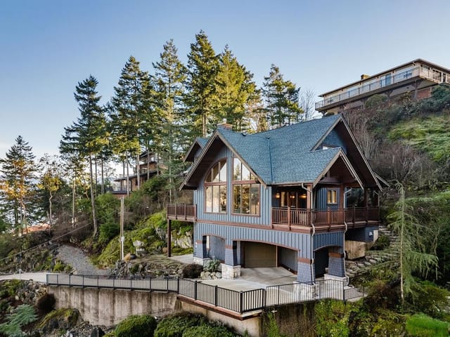 House for sale in Gibsons, Sunshine Coast, 401 Skyline Drive, 263139887 | Realtylink.org