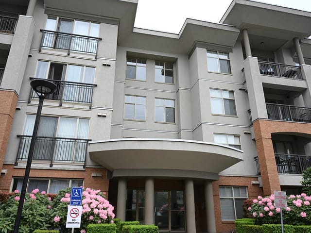 Apartment for sale in Abbotsford, Abbotsford, 202 33545 Rainbow Avenue, 263140056 | Realtylink.org