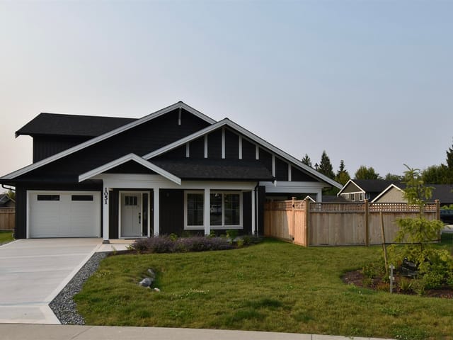 1/2 Duplex for sale in Gibsons, Sunshine Coast, 1051 Celia Crescent, 263140066 | Realtylink.org