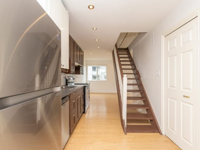 Apartment for rent in West Vancouver, West Vancouver, 414 1363 Clyde Avenue, 263140124 | Realtylink.org