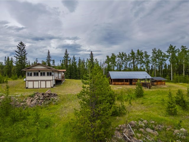 House for sale in Lone Butte, 100 Mile House, 5541 Little Fort 24 Highway, 263140143 | Realtylink.org