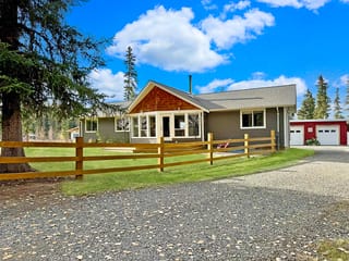 House for sale in Deka Lake / Sulphurous / Hathawa, 100 Mile House, 6284 Macabar Road, 263140176 | Realtylink.org