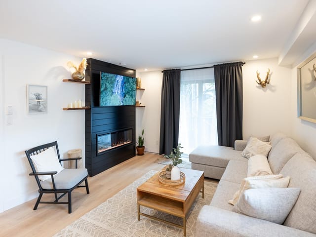 Apartment for sale in Whistler, Whistler, 100 2021 Karen Crescent, 263140180 | Realtylink.org