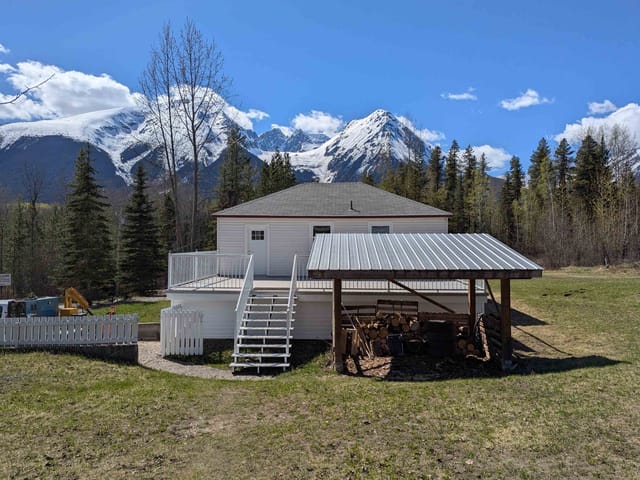House for sale in Smithers, Smithers And Area, 7074 Kroeker Road, 263140204 | Realtylink.org