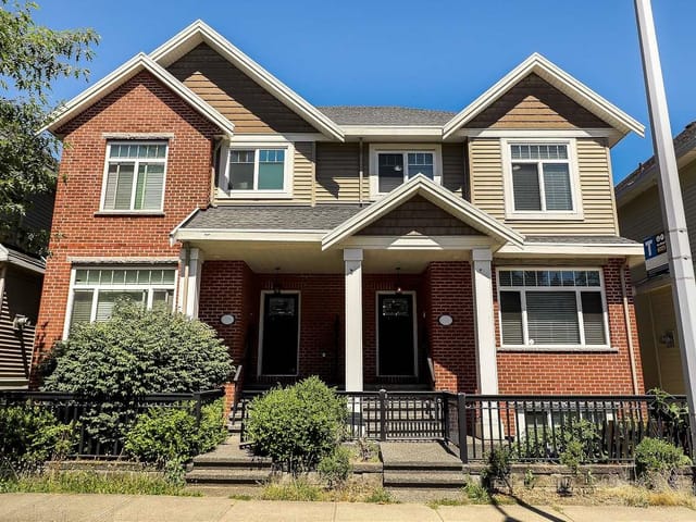 1/2 Duplex for sale in Surrey, Surrey, 13987 64 Avenue, 263140348 | Realtylink.org