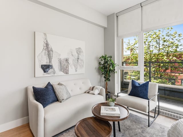 Apartment for sale in Vancouver, Vancouver West, 207 2288 W Broadway, 263140521 | Realtylink.org