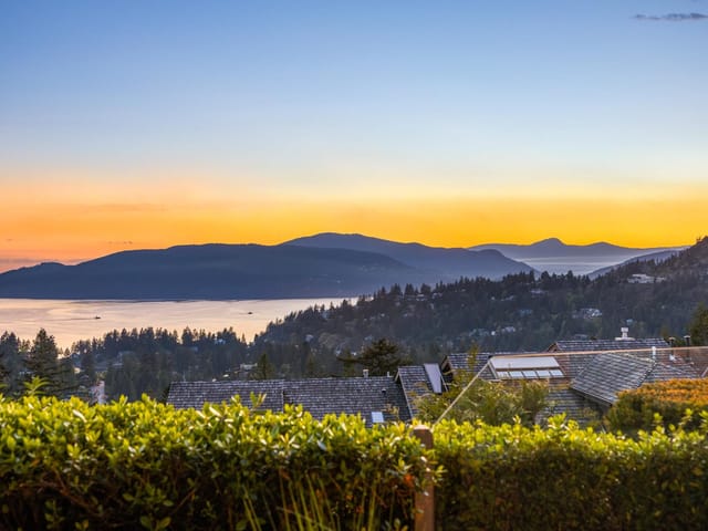 Townhouse for sale in West Vancouver, West Vancouver, 5360 Meadfeild Road, 263140562 | Realtylink.org