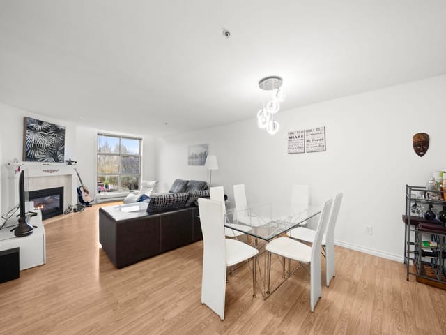 Apartment for sale in Port Coquitlam, Port Coquitlam, 25 2378 Rindall Avenue, 263140685 | Realtylink.org