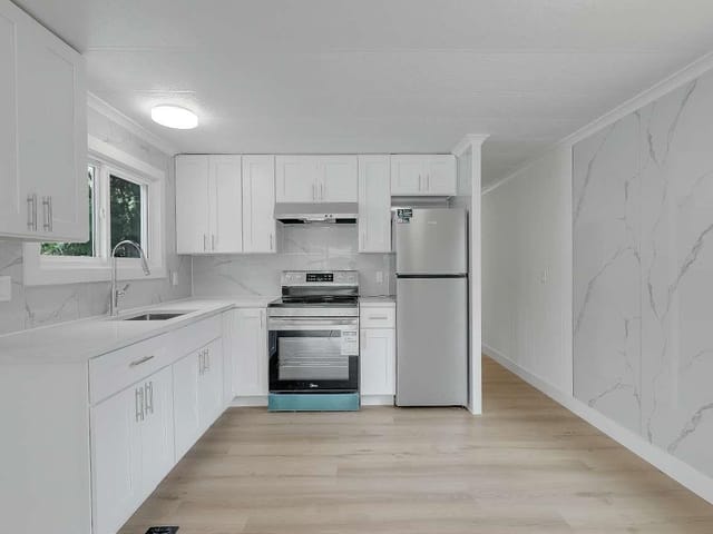 Manufactured Home for sale in Surrey, Surrey, 77 8220 King George Boulevard, 263140698 | Realtylink.org