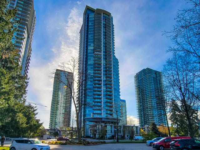 Apartment for sale in Burnaby, Burnaby South, 4003 4900 Lennox Lane, 263140719 | Realtylink.org