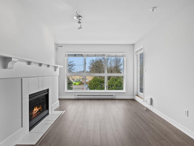Apartment for sale in Richmond, Richmond, 304 5500 Lynas Lane, 263141107 | Realtylink.org