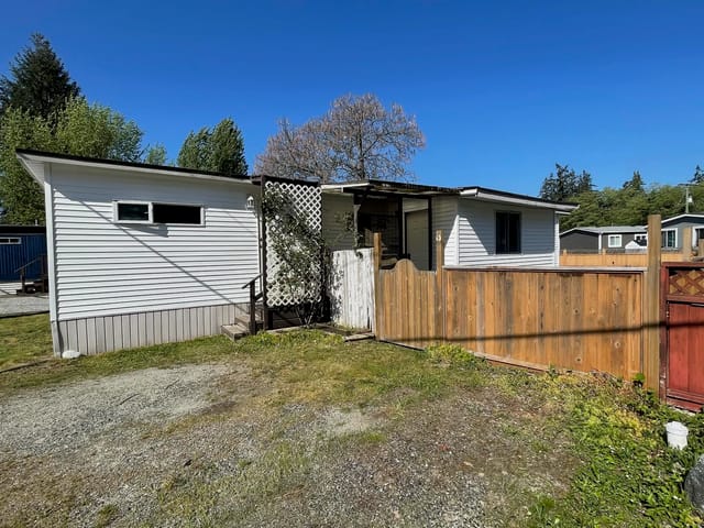 Manufactured Home for sale in Gibsons, Sunshine Coast, 9 1413 Sunshine Coast Highway, 263141336 | Realtylink.org